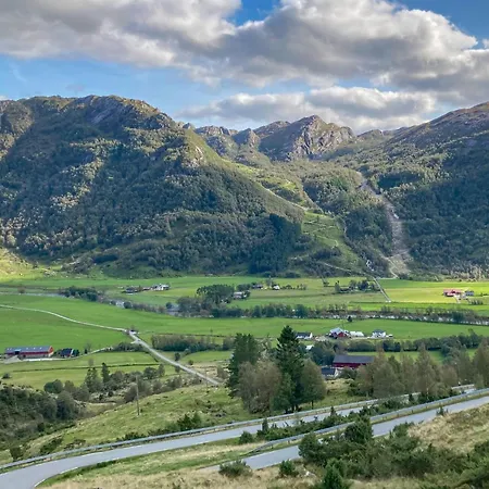 2 Bedroom Gorgeous In Prázdninový dům