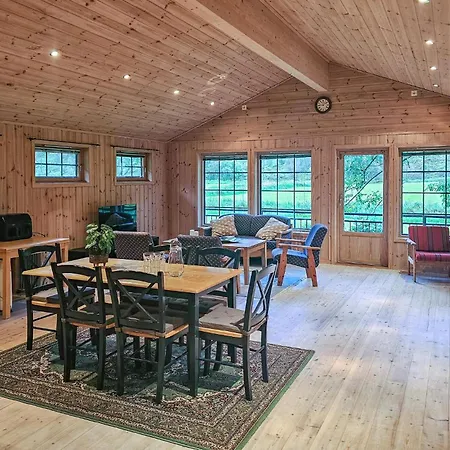 2 Bedroom Gorgeous In