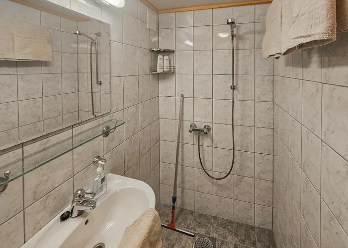 2 Bedroom Gorgeous In *